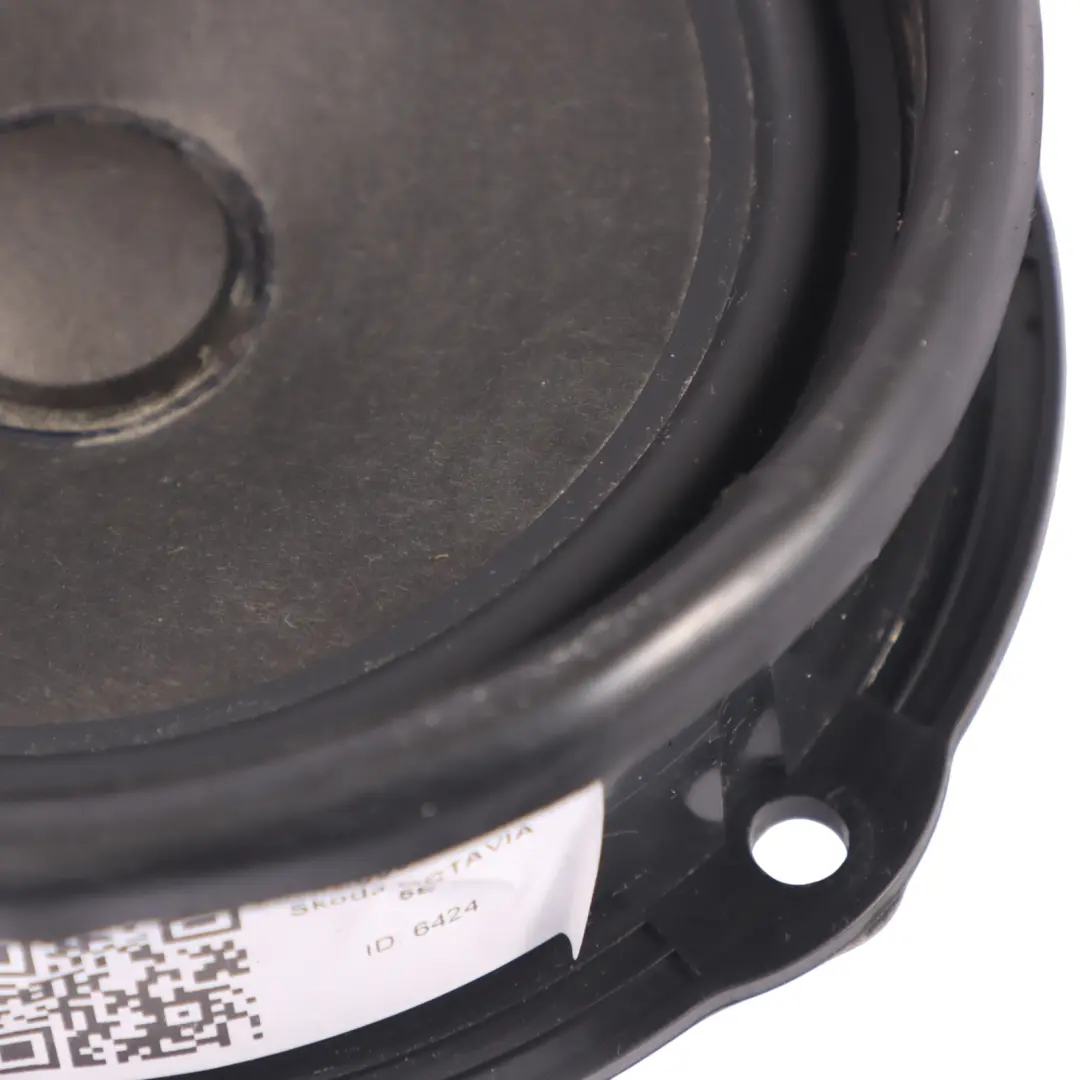 Haut parleur de porte arrière gauche pour Skoda Octavia 5E à propos du numéro de pièce 5E0035411C Skoda Octavia 5E Haut parleur de porte arrière gauche - SKU 5E0035411C - Numéro de pièce 5E0035411C
