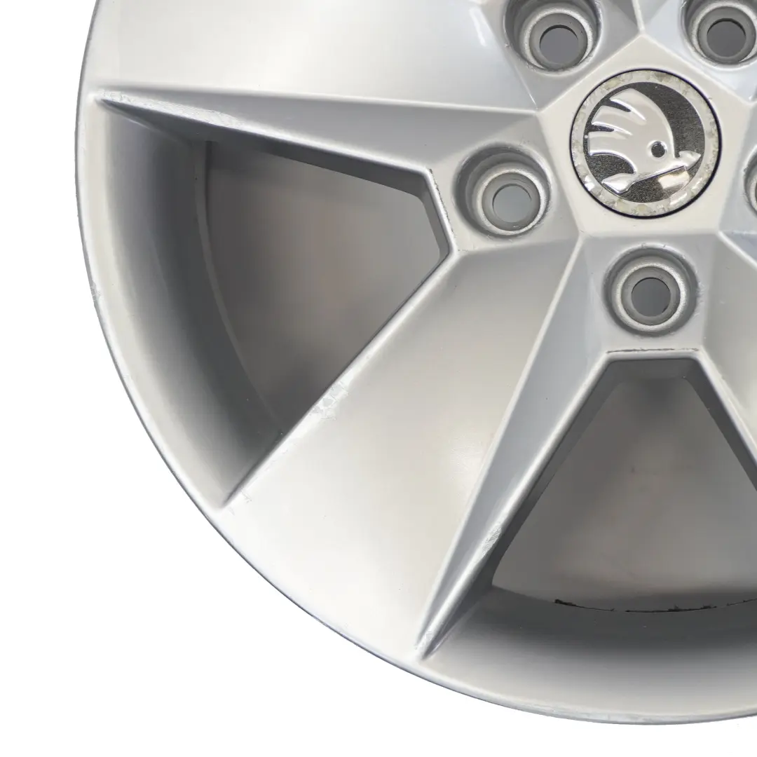 Mk3 5E Cerchio lega argento 6,5J 16" ET:46 Star Spoke per Skoda Octavia con numero di parte 5E0601025H Skoda Octavia Mk3 5E Cerchio lega argento 6,5J 16" ET:46 Star Spoke - SKU 5E0601025H-1 - Numero di parte 5E0601025H