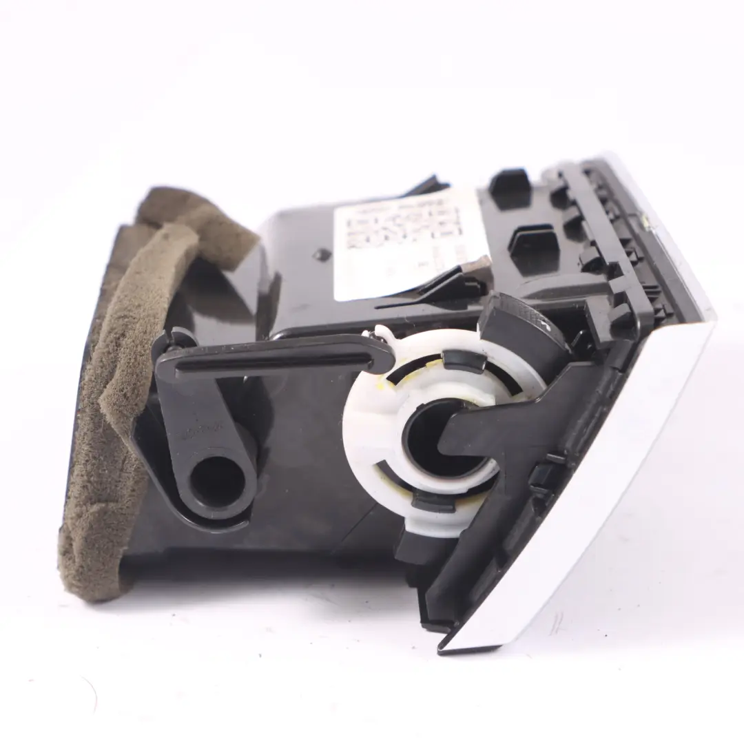 Ugello di sfiato del cruscotto anteriore destro per Skoda Octavia 5E con numero di parte 5E0819702C Skoda Octavia 5E Ugello di sfiato del cruscotto anteriore destro - SKU 5E0819702C - Numero di parte 5E0819702C