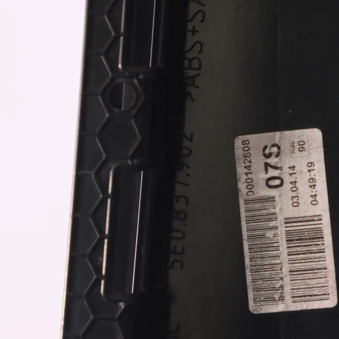 Fensterabschluß vorne rechts Rahmen B-Säule Türverkleidung für Skoda Octavia 5E mit Teilenummer 5E0837902 Skoda Octavia 5E Fensterabschluß vorne rechts Rahmen B-Säule Türverkleidung - SKU 5E0837902 - Teilenummer 5E0837902