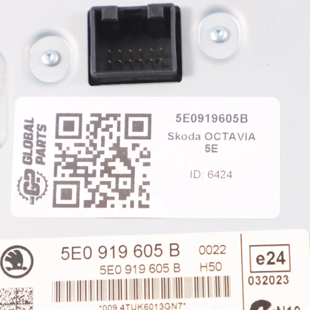 Skoda Octavia 5E Sat Navi Stereo Radio Audio Head Unit Player - SKU 5E0919605B - Part number 5E0919605B