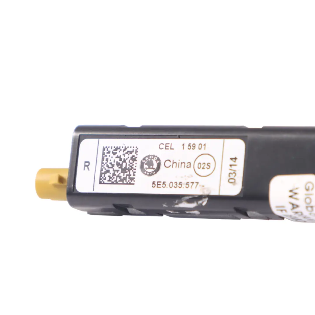 Antenne Amplificateur pour Skoda Octavia 5E à propos du numéro de pièce 5E5035577 Skoda Octavia 5E Antenne Amplificateur - SKU 5E5035577 - Numéro de pièce 5E5035577