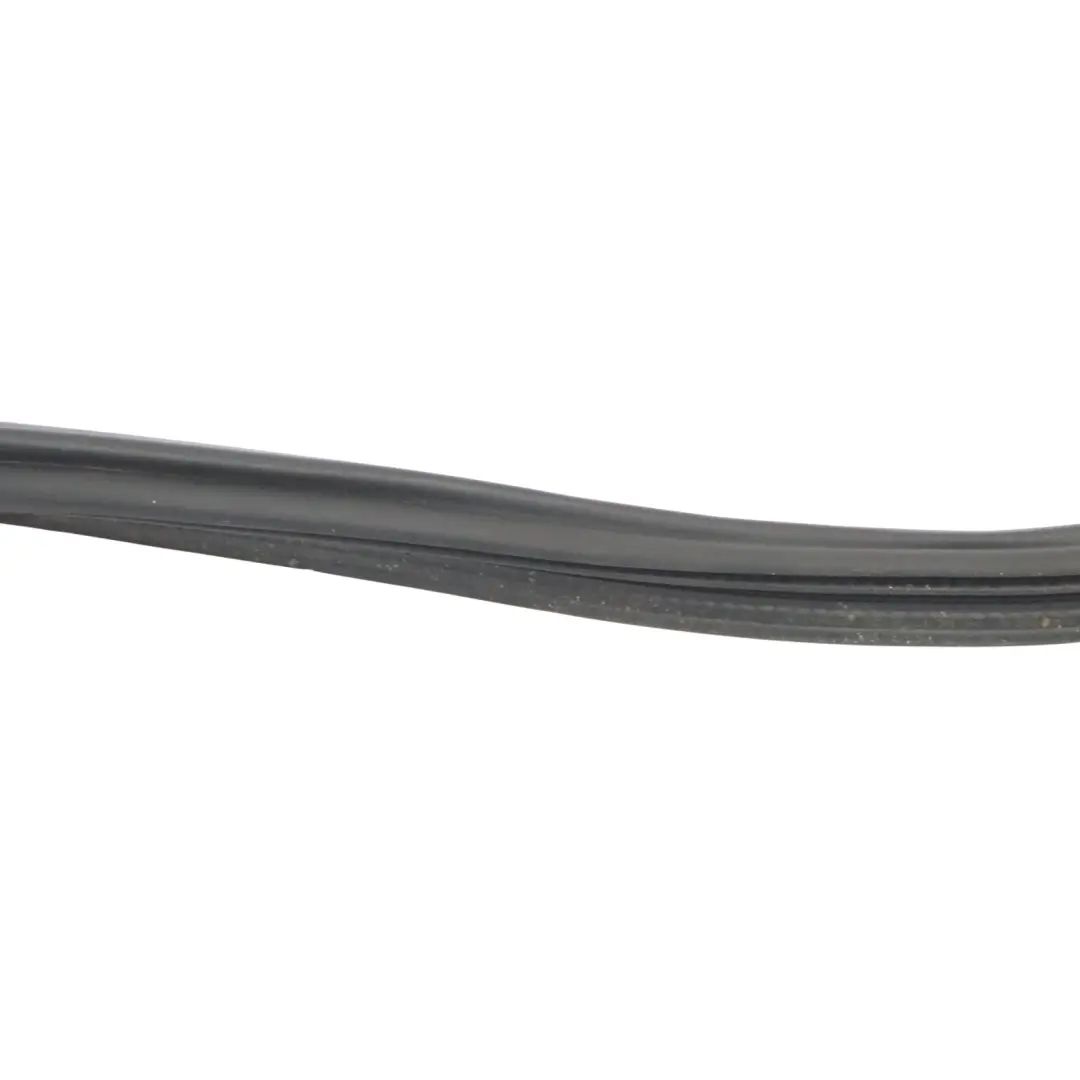 Joint couvercle coffre couvercle hayon caoutchouc pour Skoda Octavia 5E à propos du numéro de pièce 5E5827705E Skoda Octavia 5E Joint couvercle coffre couvercle hayon caoutchouc - SKU 5E5827705E - Numéro de pièce 5E5827705E