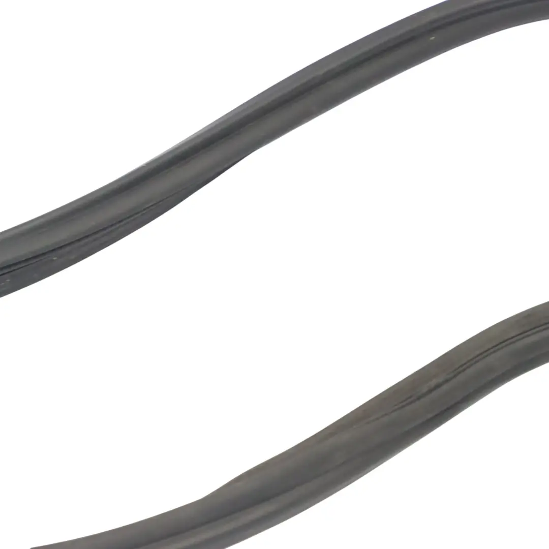 Joint couvercle coffre couvercle hayon caoutchouc pour Skoda Octavia 5E à propos du numéro de pièce 5E5827705E Skoda Octavia 5E Joint couvercle coffre couvercle hayon caoutchouc - SKU 5E5827705E - Numéro de pièce 5E5827705E