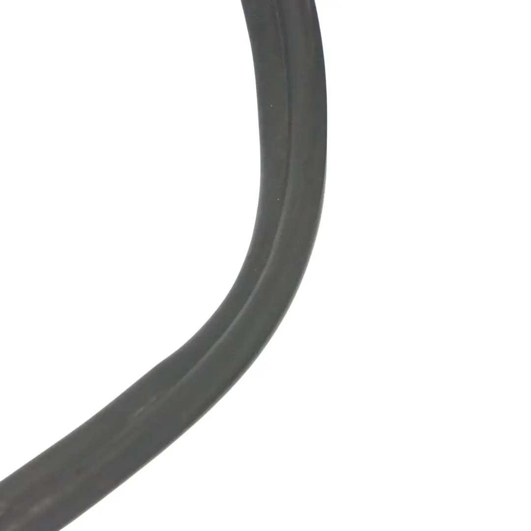 Joint couvercle coffre couvercle hayon caoutchouc pour Skoda Octavia 5E à propos du numéro de pièce 5E5827705E Skoda Octavia 5E Joint couvercle coffre couvercle hayon caoutchouc - SKU 5E5827705E - Numéro de pièce 5E5827705E