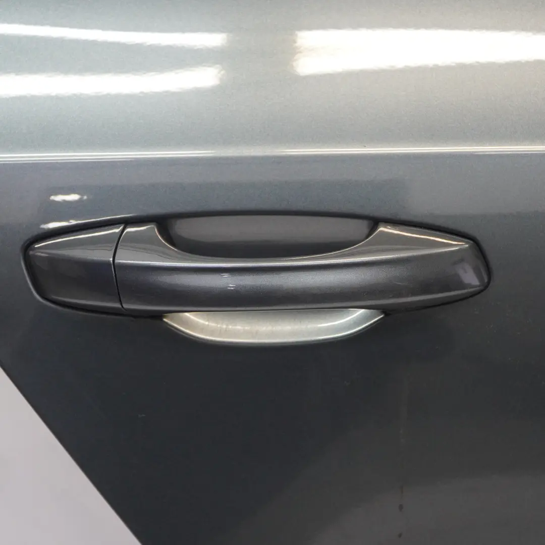 Skoda Octavia 5E Tür hinten rechts Metall Grau Metallic - F7Y - SKU 5E5833056B-MEGR - Teilenummer 5E5833056B
