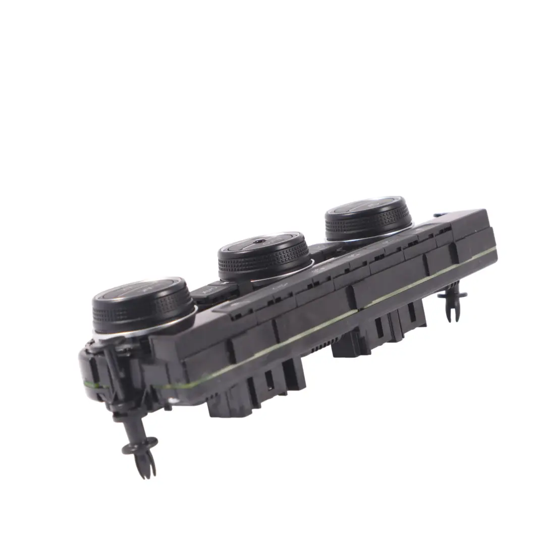 A/C Heizung Bedienfeld Schaltereinheit für Volkswagen VW Golf VII mit Teilenummer 5G0907044BD Volkswagen VW Golf VII A/C Heizung Bedienfeld Schaltereinheit - SKU 5G0907044BD - Teilenummer 5G0907044BD