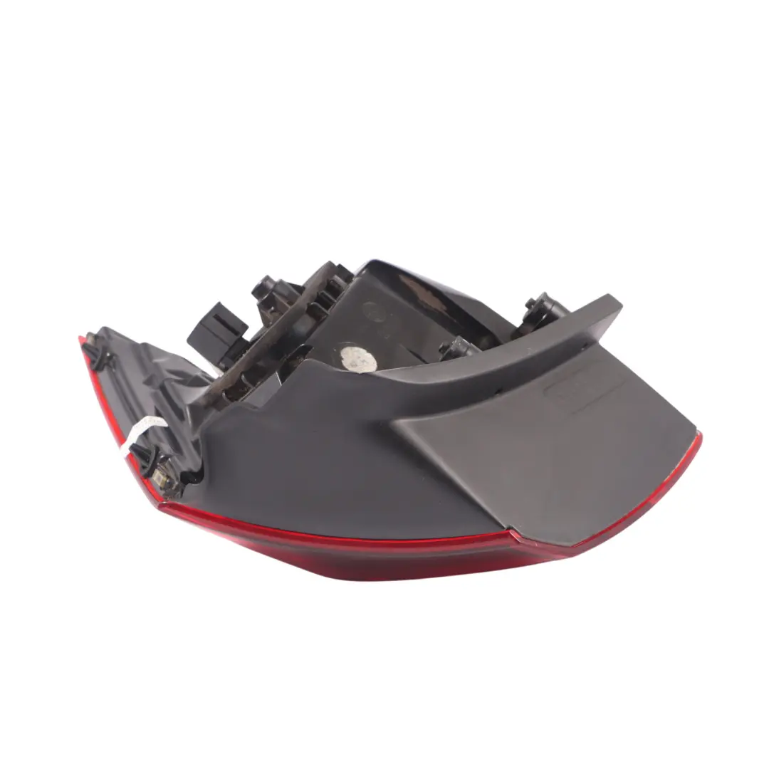 Volkswagen VW Golf Mk7 Feu arrière gauche Coffre LED - SKU 5G0945207 - Numéro de pièce 5G0945207
