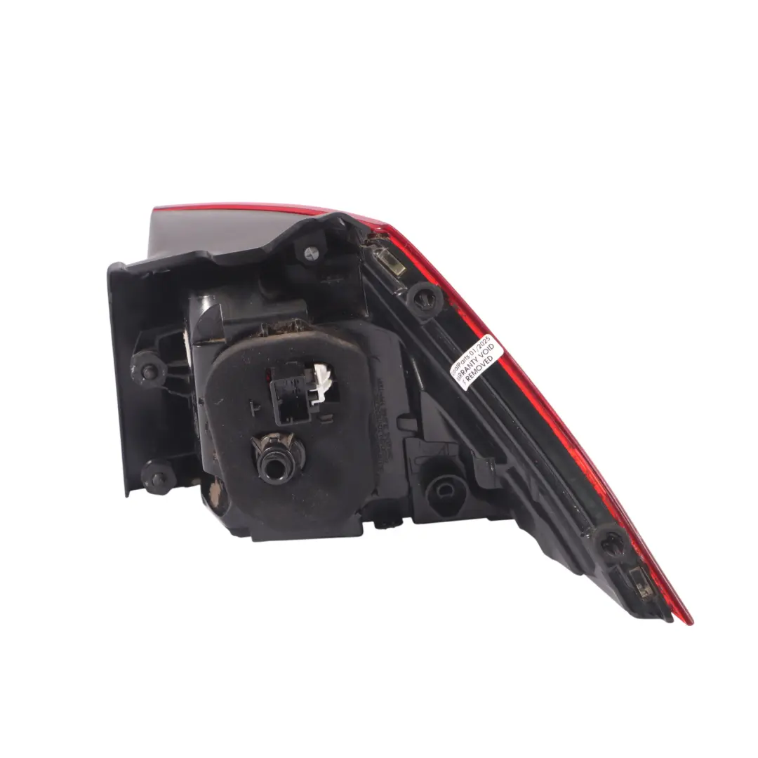 Volkswagen VW Golf Mk7 Feu arrière gauche Coffre LED - SKU 5G0945207 - Numéro de pièce 5G0945207