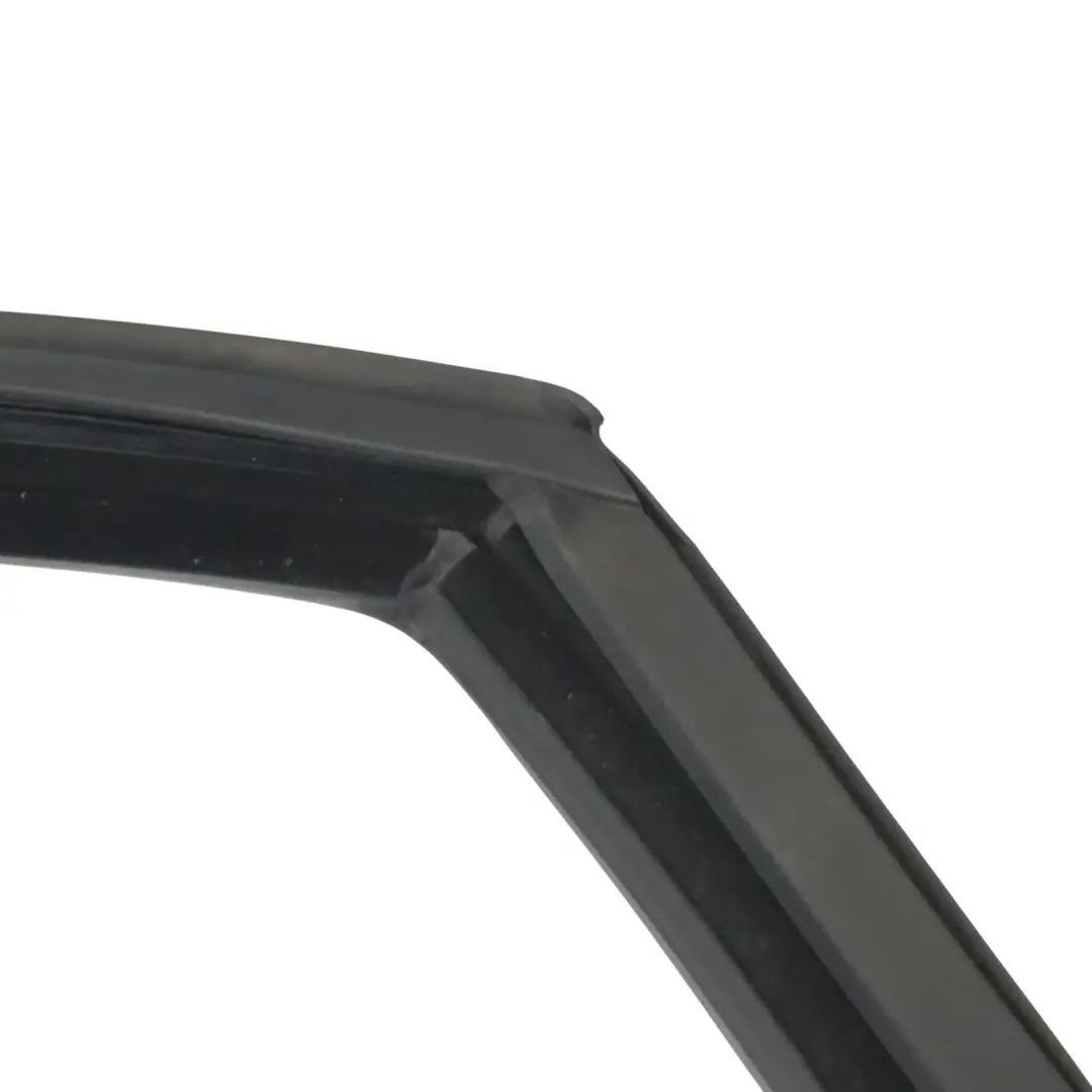 Guarnizione Finestra Porta Anteriore Destra Sigillante per VW Golf 7 con numero di parte 5G4837432K VW Golf 7 Guarnizione Finestra Porta Anteriore Destra Sigillante - SKU 5G4837432K - Numero di parte 5G4837432K