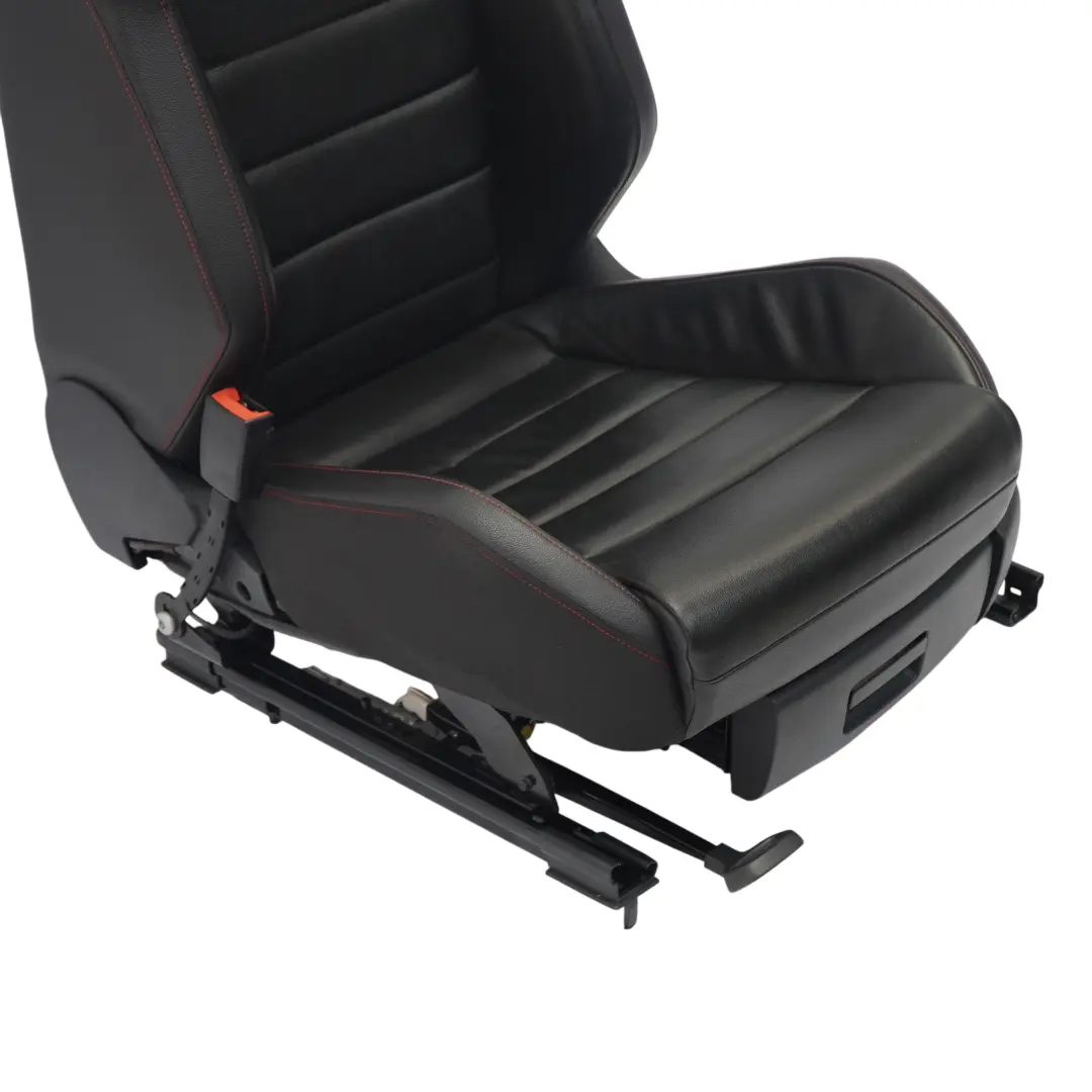 VW Golf 5G Mk7 GTI 5D Asiento Delantero Izquierdo Calefactable Cuero Negro Rojo - SKU 5G4881805FE-1 - Número de pieza 5G4881805FE