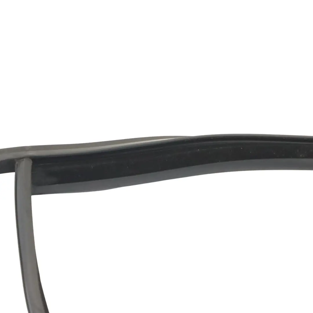 Volkswagen Golf 5G Rear Door Window Gasket Rubber Frame Right O/S - SKU 5G6839432H - Part number 5G6839432H