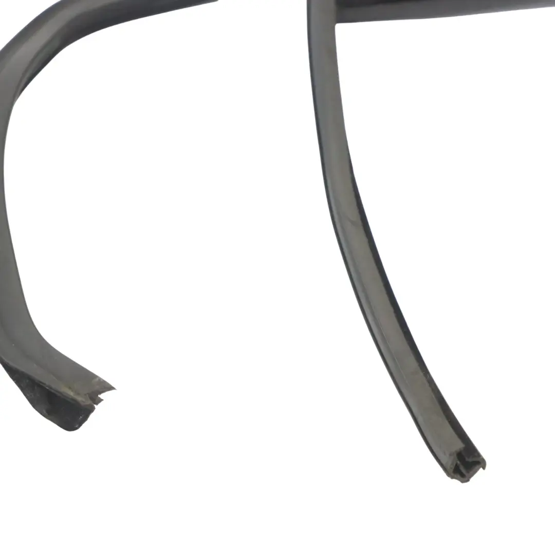 5G Puerta Trasera Ventana Junta de Goma Marco Derecho para Volkswagen Golf con número de pieza 5G6839432H Volkswagen Golf 5G Puerta Trasera Ventana Junta de Goma Marco Derecho - SKU 5G6839432H - Número de pieza 5G6839432H