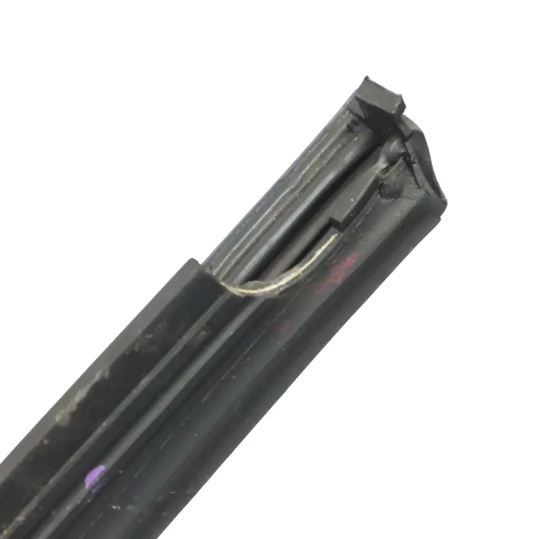 ventana puerta trasera Volkswagen Golf 5G Banda exterior derecha para con número de pieza 5G6839478D ventana puerta trasera Volkswagen Golf 5G Banda exterior derecha - SKU 5G6839478D - Número de pieza 5G6839478D