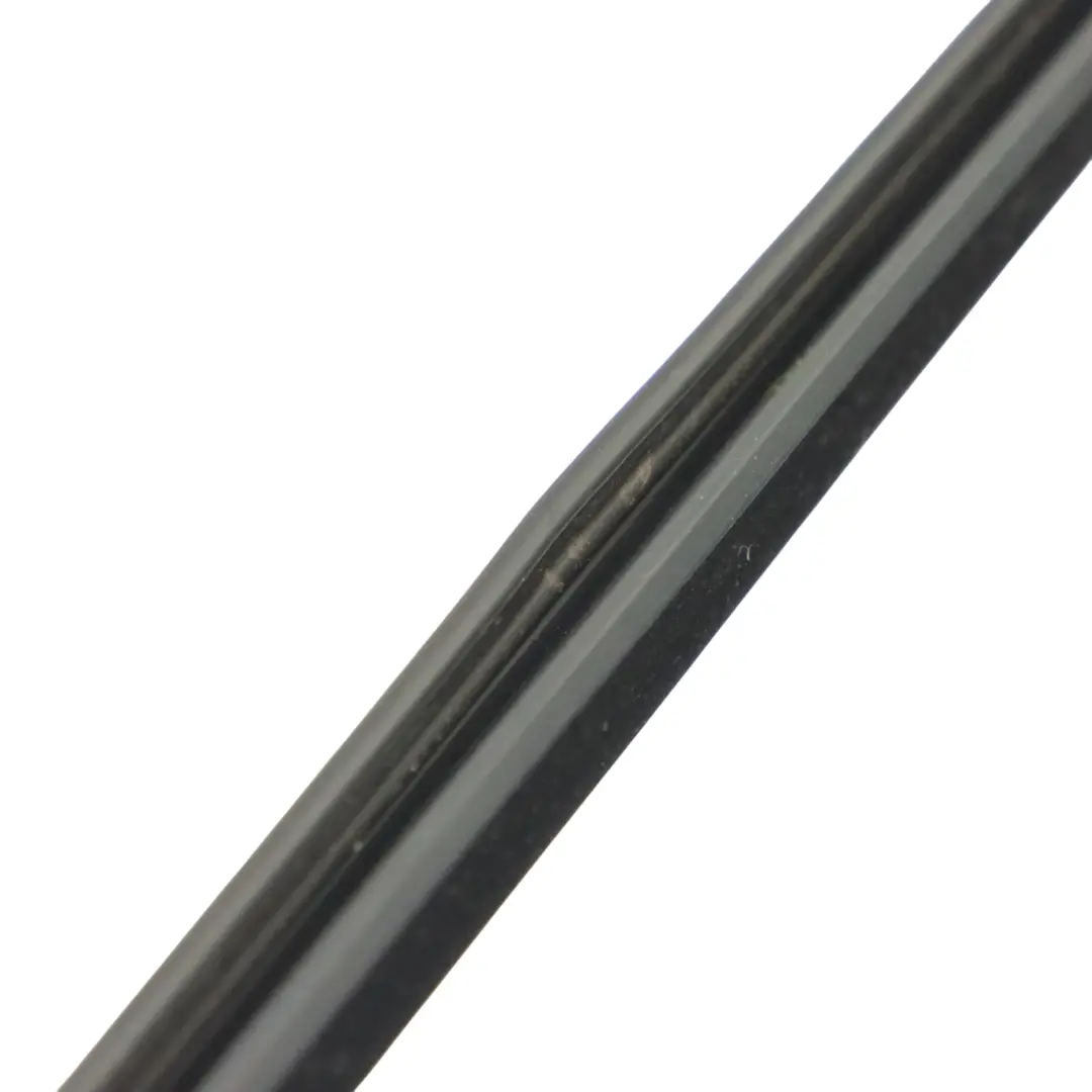 5G Garniture extérieure vitre porte arrière droite pour Volkswagen Golf à propos du numéro de pièce 5G6839478D Volkswagen Golf 5G Garniture extérieure vitre porte arrière droite - SKU 5G6839478D - Numéro de pièce 5G6839478D