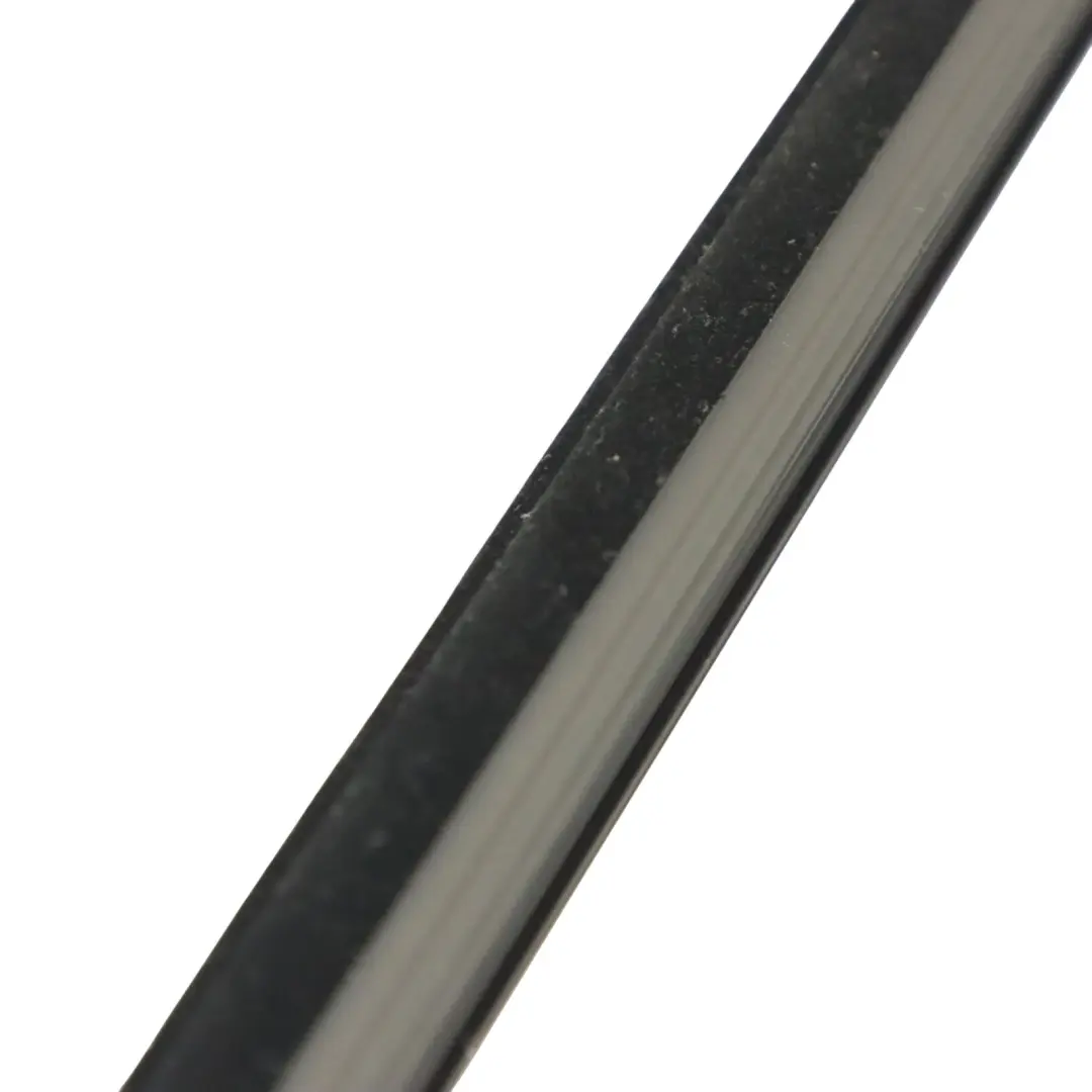 5G Baguette Vitrage Porte Arrière Gauche Joint Moule pour Volkswagen Golf à propos du numéro de pièce 5G6839479B Volkswagen Golf 5G Baguette Vitrage Porte Arrière Gauche Joint Moule - SKU 5G6839479B - Numéro de pièce 5G6839479B