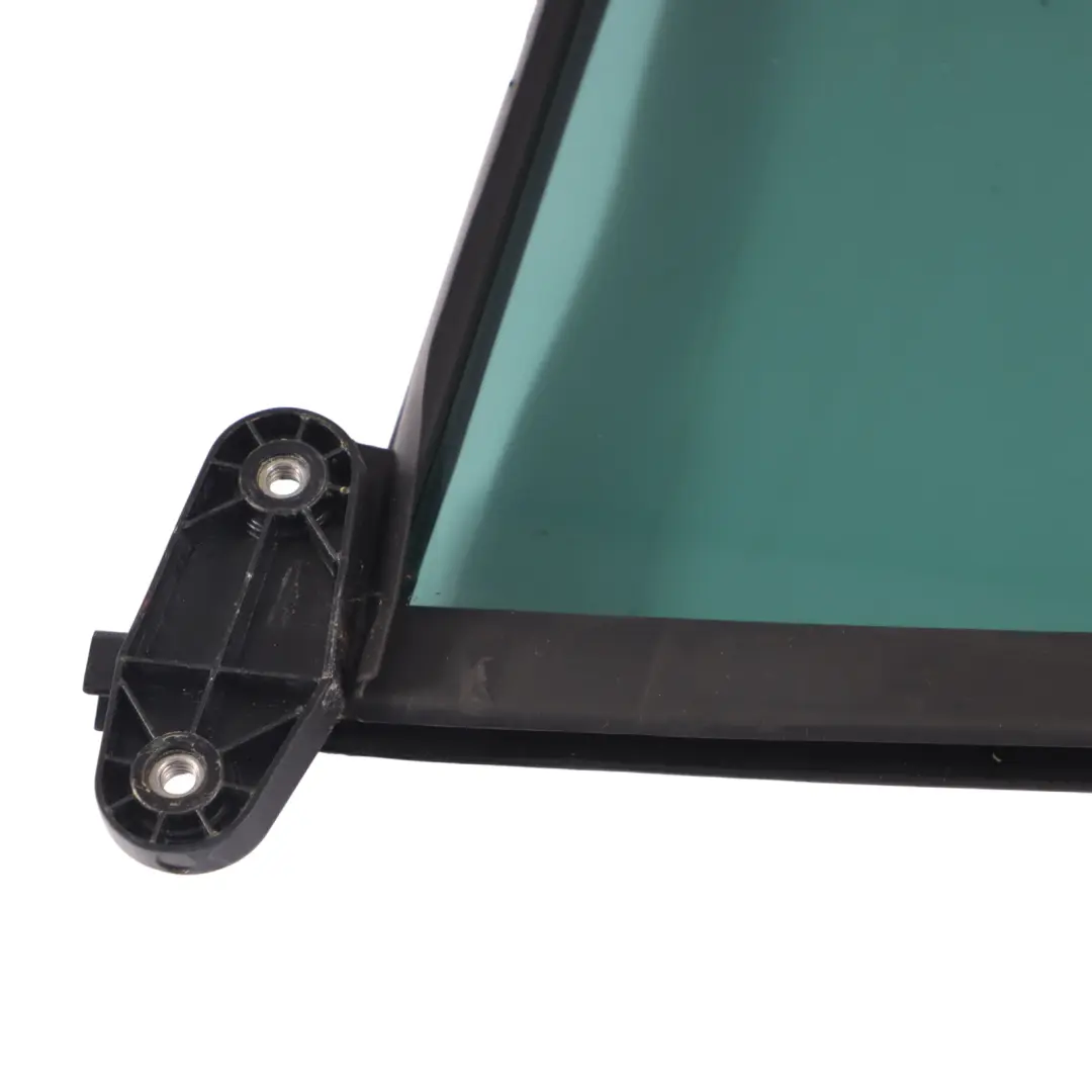 Viertel Seitenscheibe Glas Getönt AS3 Hinten Links für Volkswagen Golf Mk7 mit Teilenummer 5G6845213C Volkswagen Golf Mk7 Viertel Seitenscheibe Glas Getönt AS3 Hinten Links - SKU 5G6845213C - Teilenummer 5G6845213C