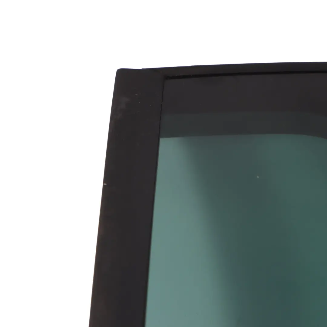 Quartiere Vetro Laterale Tinta AS3 Posteriore Sinistra per Volkswagen Golf Mk7 con numero di parte 5G6845213C Volkswagen Golf Mk7 Quartiere Vetro Laterale Tinta AS3 Posteriore Sinistra - SKU 5G6845213C - Numero di parte 5G6845213C