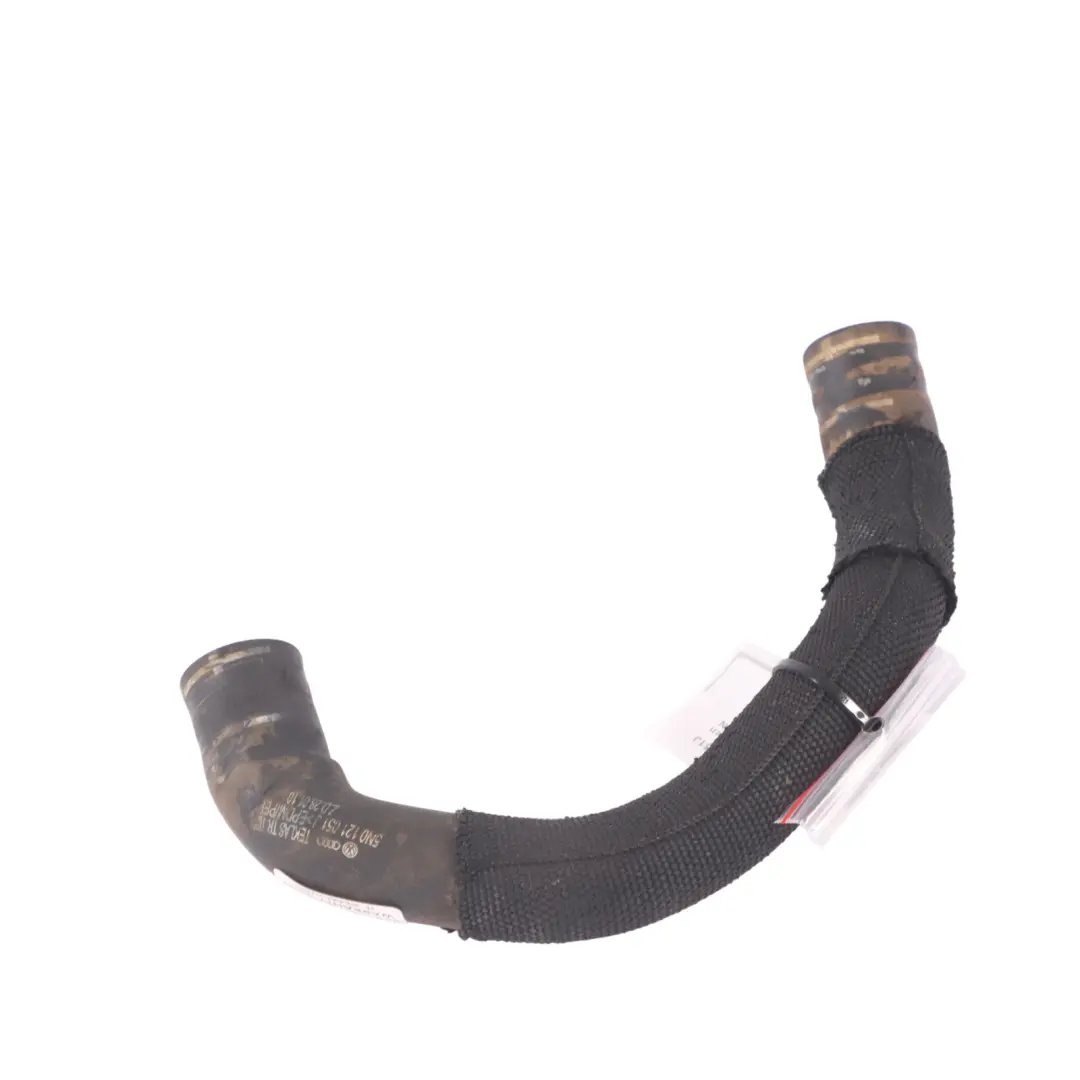 Tuyaux eau Volkswagen Tiguan 5N 1.6 Conduite liquide refroidissement  - SKU 5N0121051J - Numéro de pièce 5N0121051J