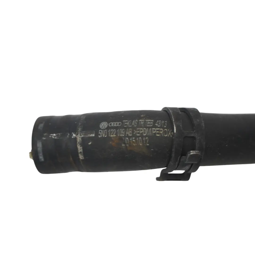 Audi Q3 8U manguera de agua de refrigeración de refrigerante tubería - SKU 5N0122101T - Número de pieza 5N0122101T