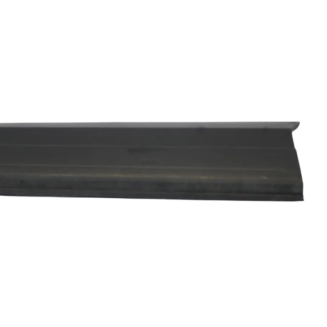 VW Tiguan 5N Embellecedor inferior de puerta delantera izquierda - SKU 5N0854939A - Número de pieza 5N0854939A