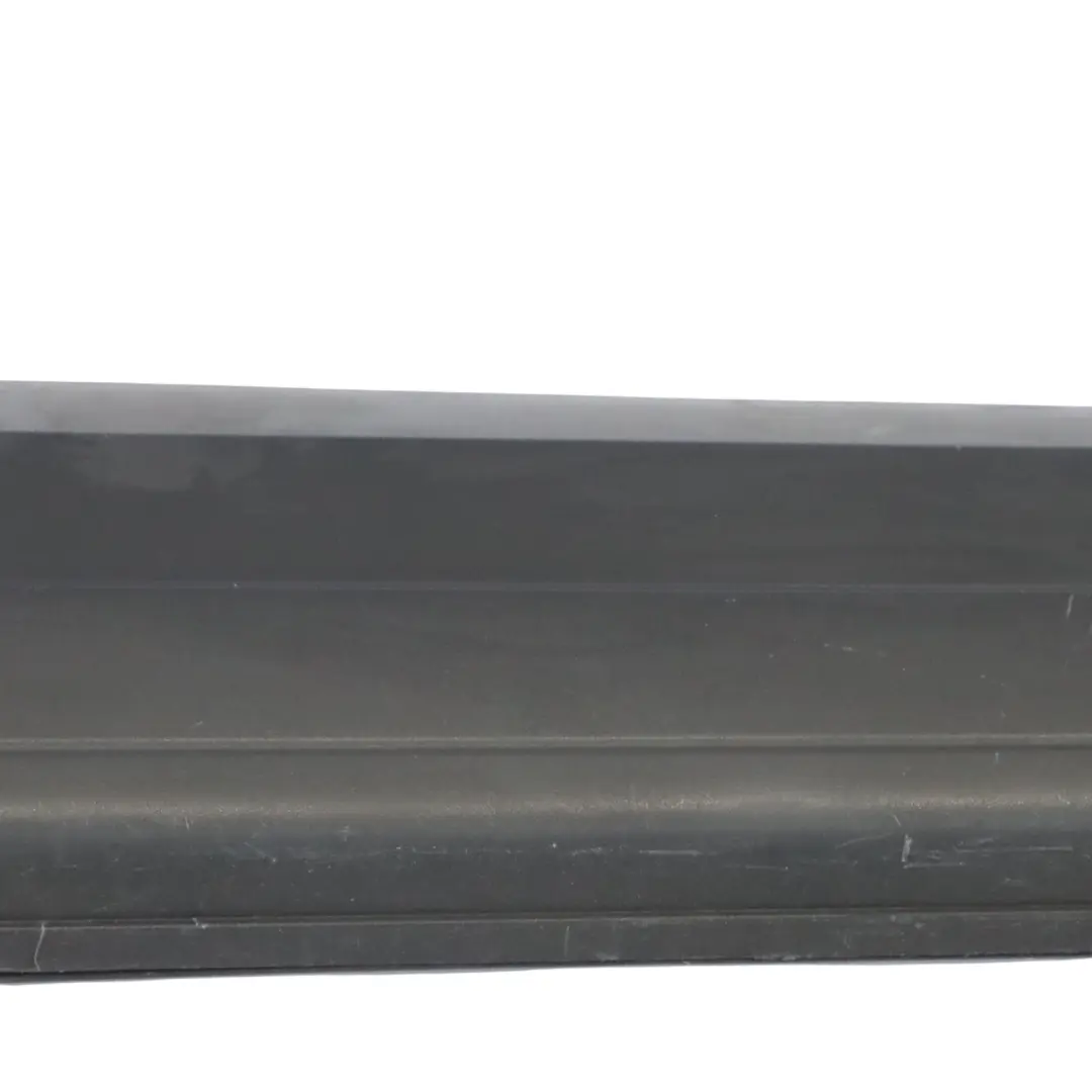 Volkswagen Tiguan 5N Garniture de Porte Cache Inférieur Avant Droit 5N0854940 - SKU 5N0854940A - Numéro de pièce 5N0854940A