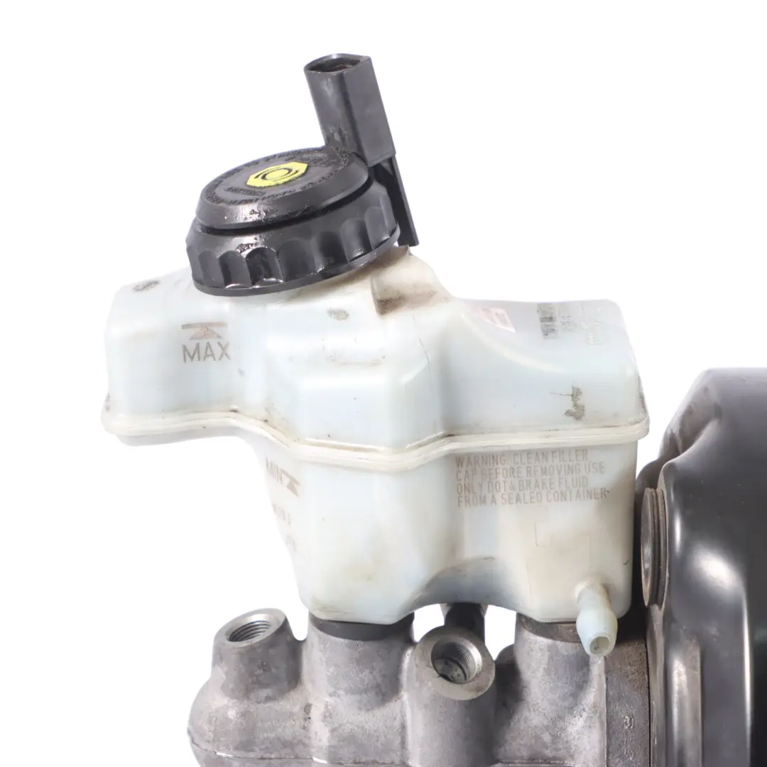 Brake Booster Master Cylinder 5N2614105H to Audi Q3 8U Quattro 2.0 TDI with Part number 5N2614106A Audi Q3 8U Quattro 2.0 TDI Brake Booster Master Cylinder 5N2614105H - SKU RHD-5N2614106A - Part number 5N2614106A