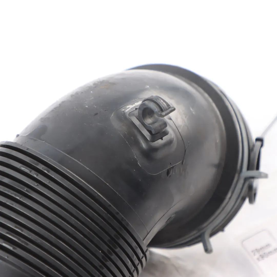 Conducto Entrada Aire Canal Admisión Tubo para Audi A3 8V 2.0 TDI con número de pieza 5Q0129654E Audi A3 8V 2.0 TDI Conducto Entrada Aire Canal Admisión Tubo - SKU 5Q0129654E - Número de pieza 5Q0129654E