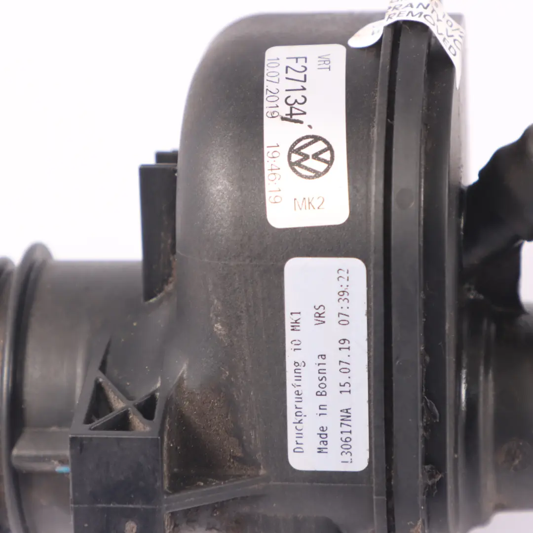 Audi A3 8V 30 TDI DGTE Diesel Ad Azul Tanque Tubo Manguera Línea - SKU 5Q0131965R - Número de pieza 5Q0131965R