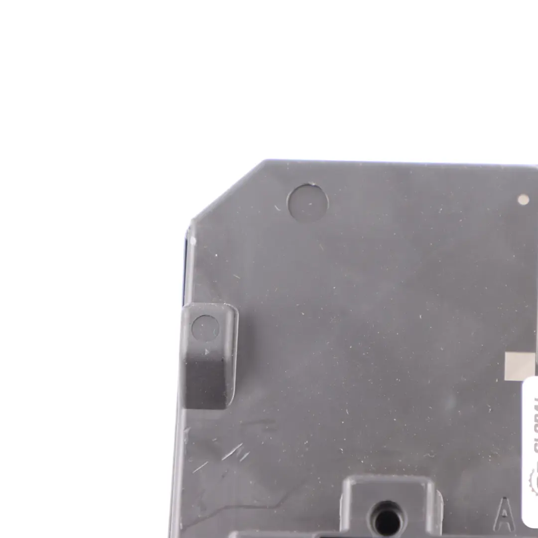 Body Control Module Unit ECU to Volkswagen Crafter Audi A1 A3 8V with Part number 5Q0937084DH Volkswagen Crafter Audi A1 A3 8V Body Control Module Unit ECU - SKU 5Q0937084DH - Part number 5Q0937084DH