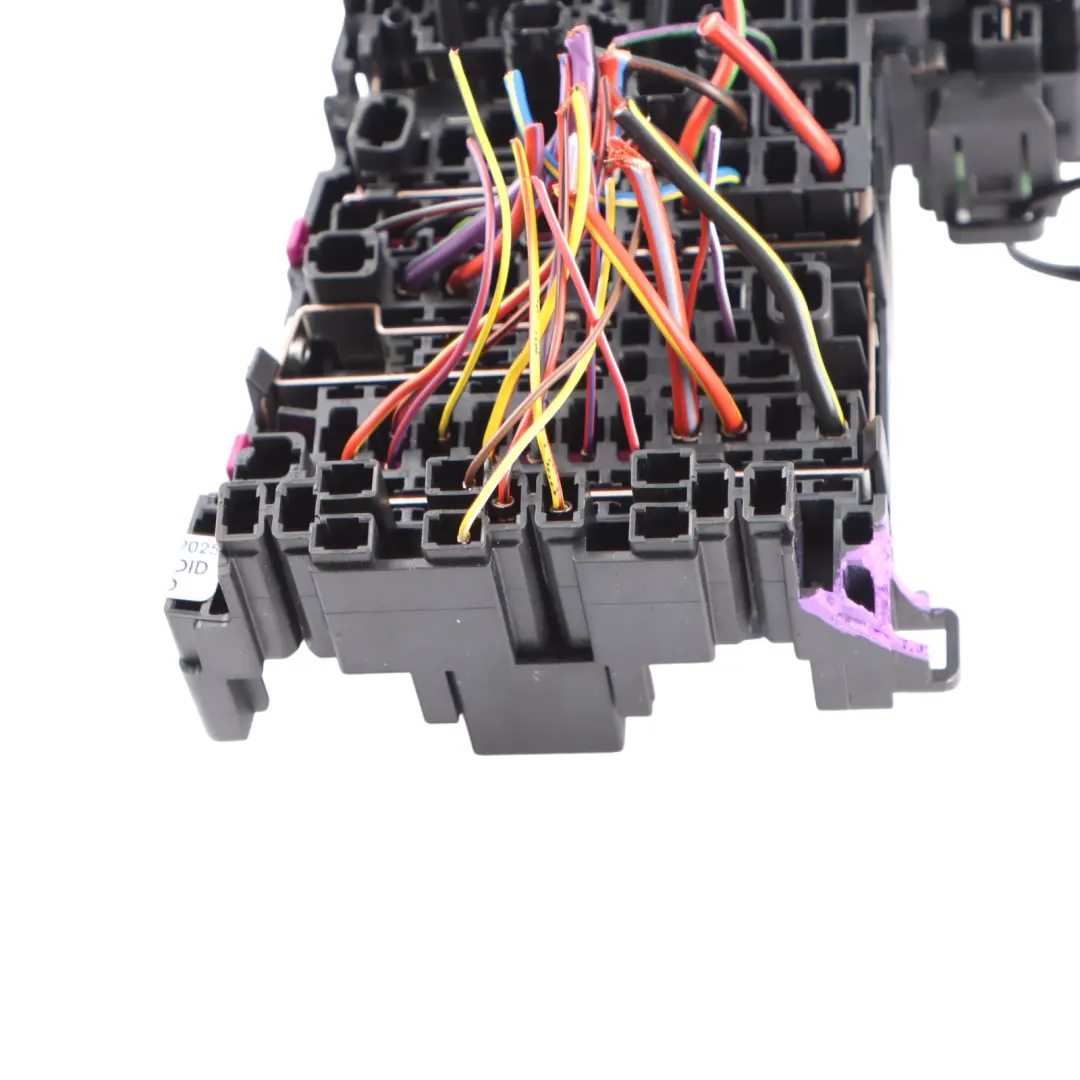 Fuse Relay Box Module Electrical Control Unit to Audi A3 8V with Part number 5Q0937615C Audi A3 8V Fuse Relay Box Module Electrical Control Unit - SKU 5Q0937615C - Part number 5Q0937615C