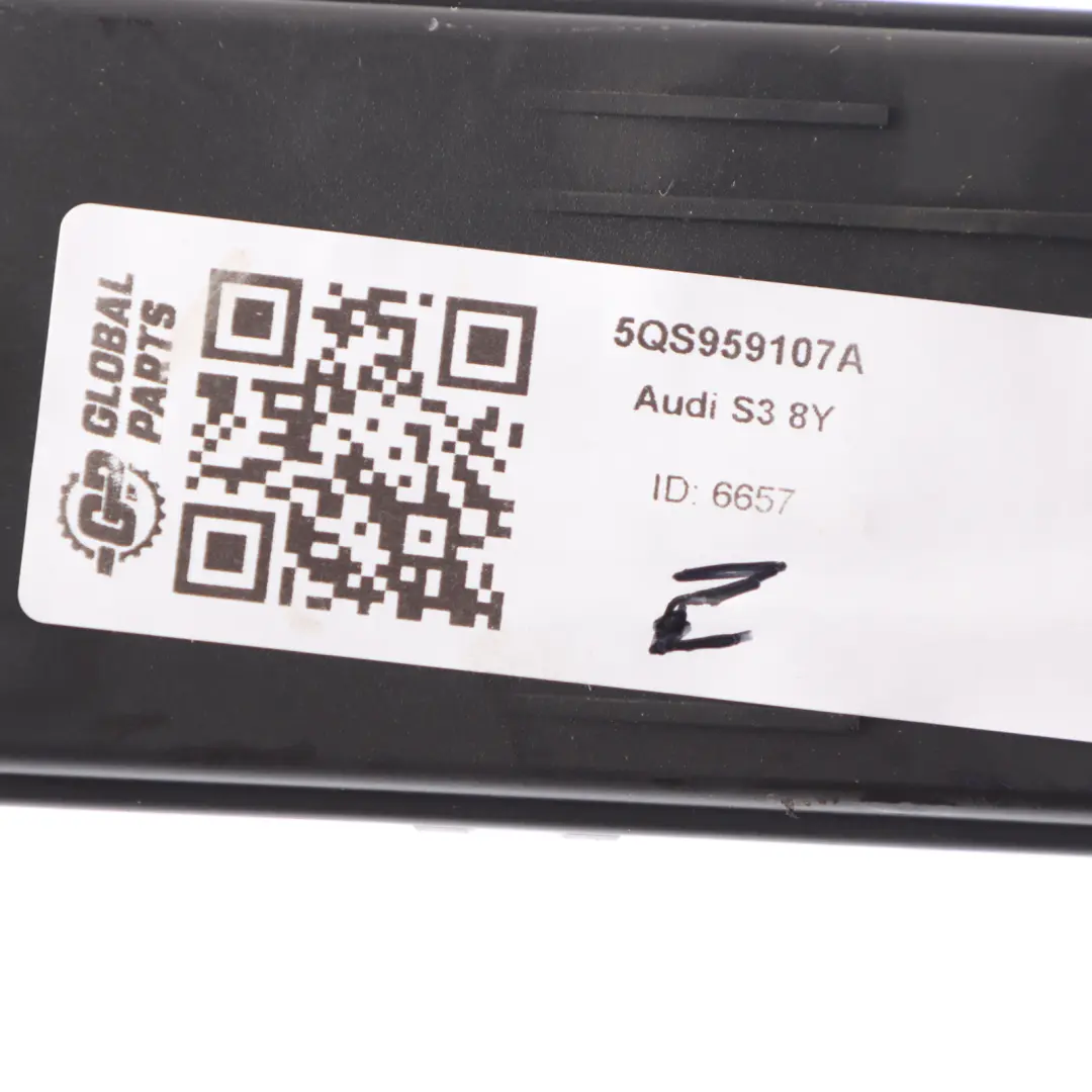 8Y Rear Boot Trunk Lid Tailgate Control Unit Module ECU to Audi S3 with Part number 5QS959107A Audi S3 8Y Rear Boot Trunk Lid Tailgate Control Unit Module ECU - SKU 5QS959107A - Part number 5QS959107A