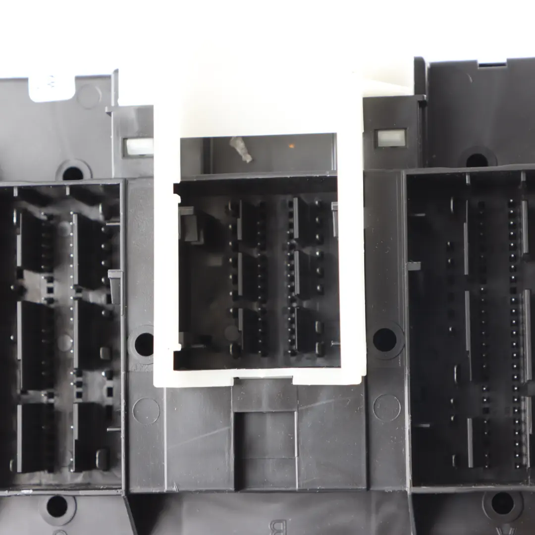 8Y Module BCM Body Control Unit Module ECU to Audi S3 with Part number 5WA937086BE Audi S3 8Y Module BCM Body Control Unit Module ECU - SKU 5WA937086BE - Part number 5WA937086BE