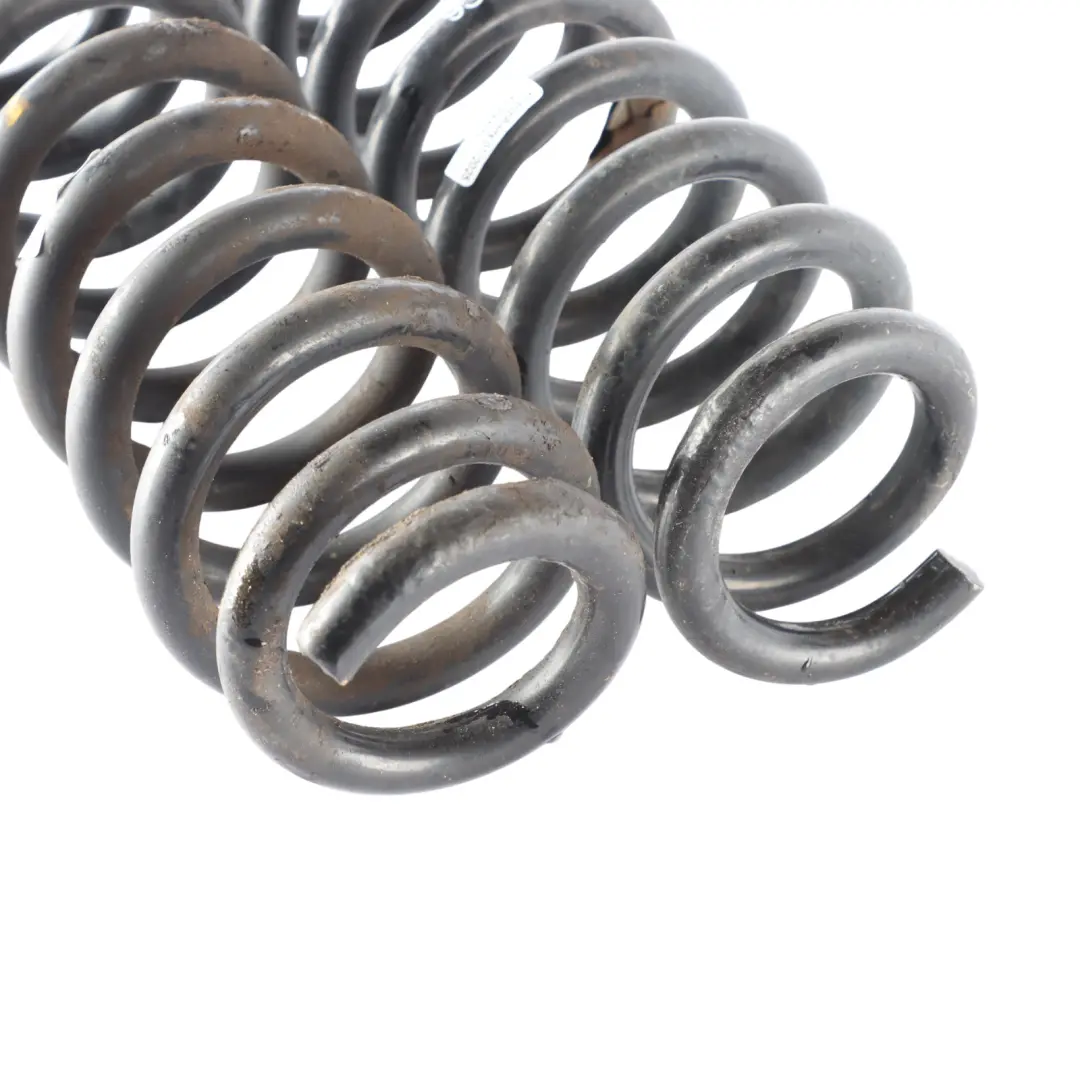 Molla Elicoidale BMW E88 E90 E91 E93 Posteriore Sinistra Destra Set per con numero di parte 6767341 Molla Elicoidale BMW E88 E90 E91 E93 Posteriore Sinistra Destra Set - SKU 6767341 - Numero di parte 6767341