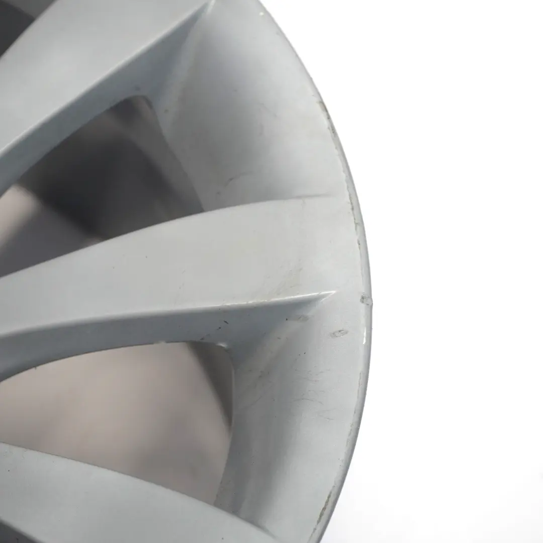Felga Aluminiowa 19" Star Spoke 218 9J ET:14 do BMW E63 E64 o numerze 6770942 BMW E63 E64 Felga Aluminiowa 19" Star Spoke 218 9J ET:14 - SKU 6770942-5 - Numer Części 6770942
