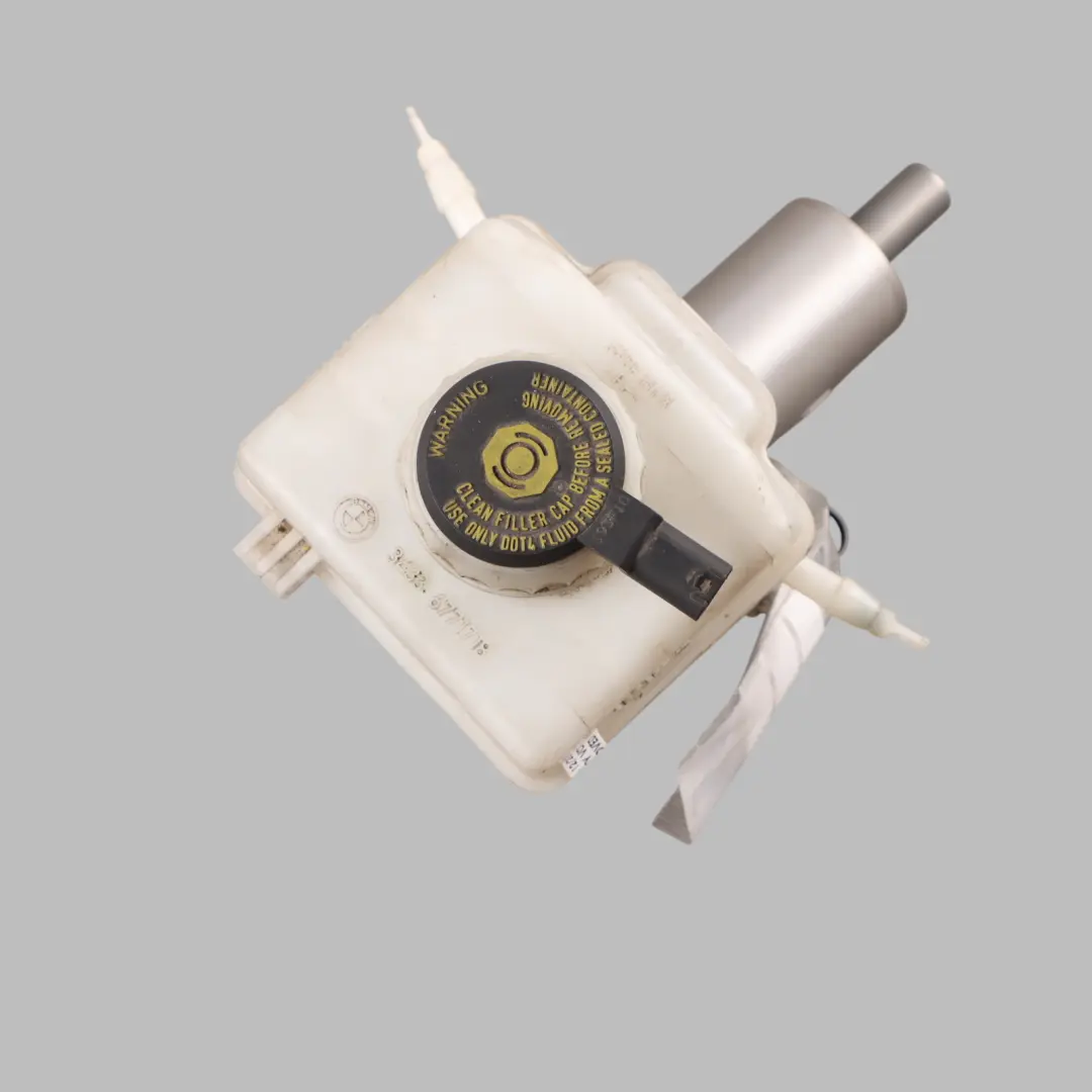 Brake Master Cylinder Expansion Tank to BMW X5 E70 F15 E71 F16 with Part number 6772930 BMW X5 E70 F15 E71 F16 Brake Master Cylinder Expansion Tank - SKU 6772930 - Part number 6772930