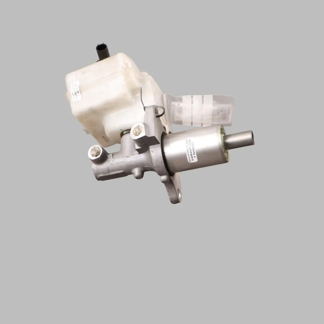 Brake Master Cylinder Expansion Tank to BMW X5 E70 F15 E71 F16 with Part number 6772930 BMW X5 E70 F15 E71 F16 Brake Master Cylinder Expansion Tank - SKU 6772930 - Part number 6772930