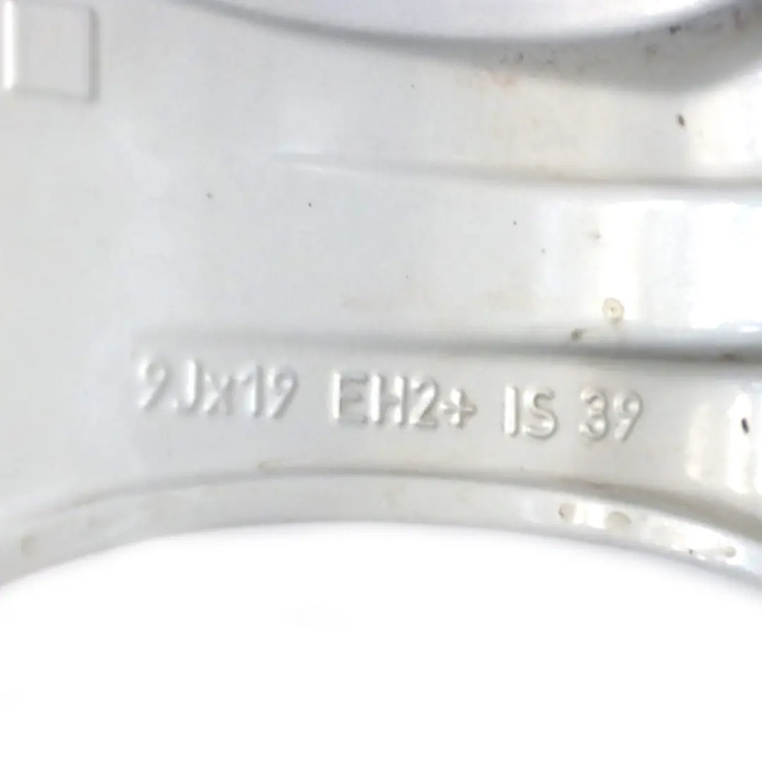 Roue arrière Jante en alliage 19" 230 9J ET:39 6779659 pour BMW E90 E91 E92 E93 à propos du numéro de pièce 6785003 BMW E90 E91 E92 E93 Roue arrière Jante en alliage 19" 230 9J ET:39 6779659 - SKU 6779659-3 - Numéro de pièce 6785003