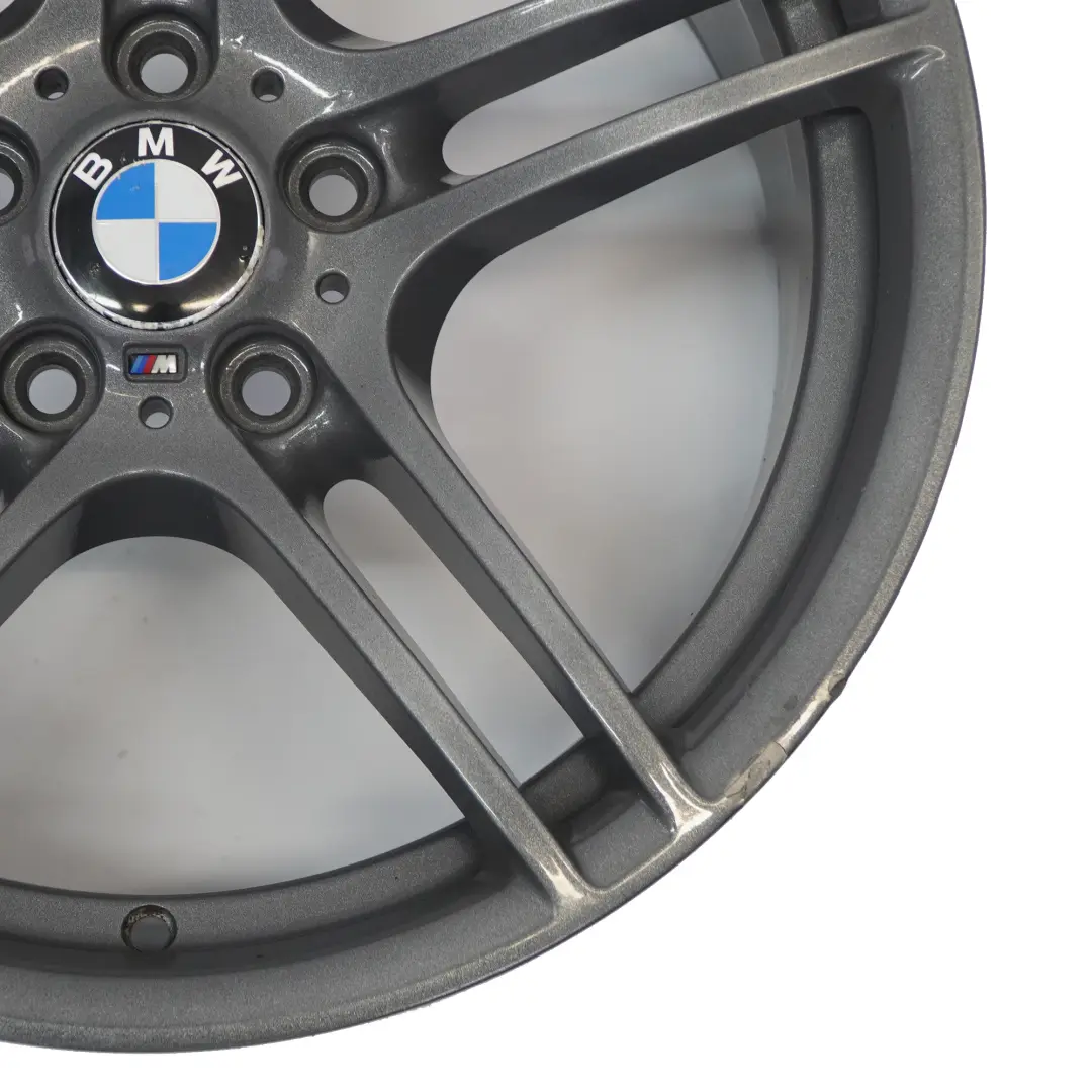 Jante arrière grise en alliage 19" M Spoke 313 9J ET:39 pour BMW E90 E92 à propos du numéro de pièce 6787648 BMW E90 E92 Jante arrière grise en alliage 19" M Spoke 313 9J ET:39 - SKU 6787648-2 - Numéro de pièce 6787648