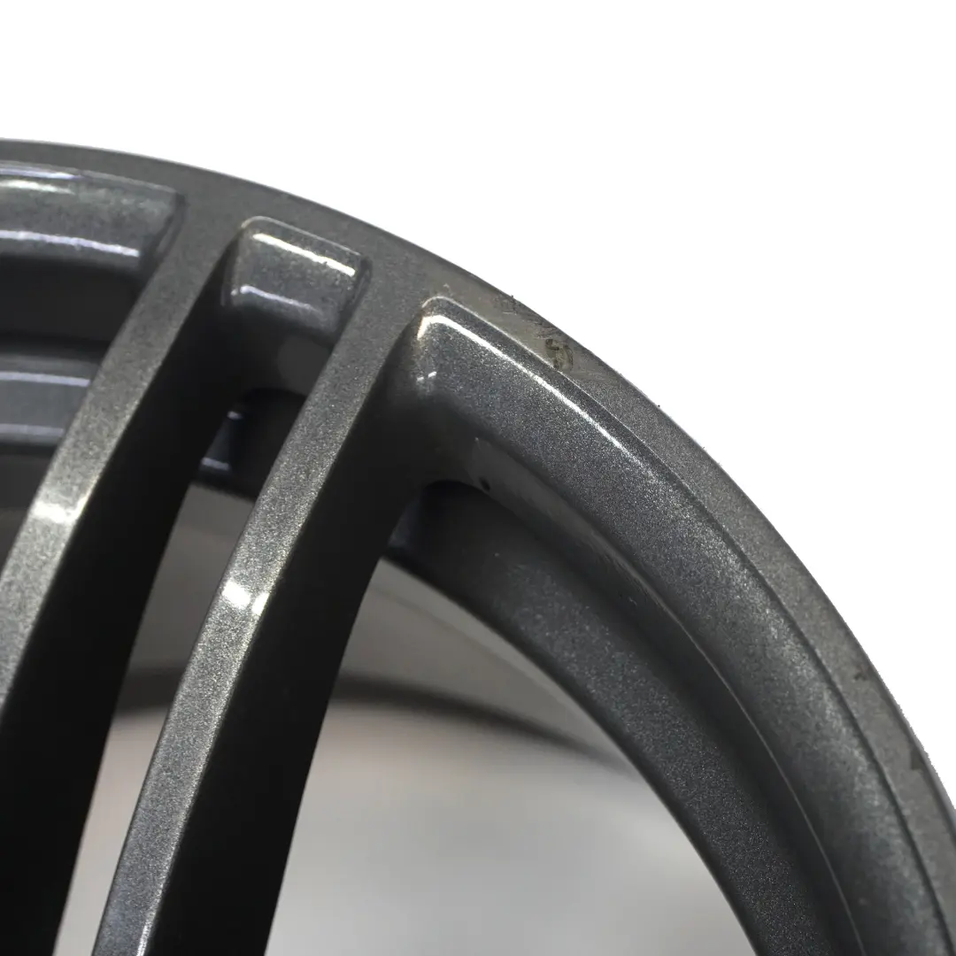 Grigio Cerchio lega posteriore 19" M razze 313 9J ET:39 per BMW E90 E92 con numero di parte 6787648 BMW E90 E92 Grigio Cerchio lega posteriore 19" M razze 313 9J ET:39 - SKU 6787648-2 - Numero di parte 6787648