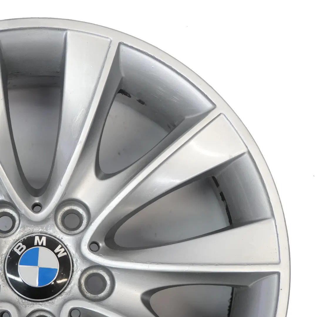 Cerchio in lega argento 18" BMW F01 F02 F07 F12 F13 V-Spoke 425 8J ET:30 per con numero di parte 6851075 Cerchio in lega argento 18" BMW F01 F02 F07 F12 F13 V-Spoke 425 8J ET:30 - SKU 6851075-2 - Numero di parte 6851075