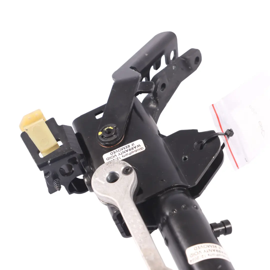 Charnière de toit pliante droite pour BMW Z4 E85 à propos du numéro de pièce 7043888 BMW Z4 E85 Charnière de toit pliante droite - SKU 7043888 - Numéro de pièce 7043888