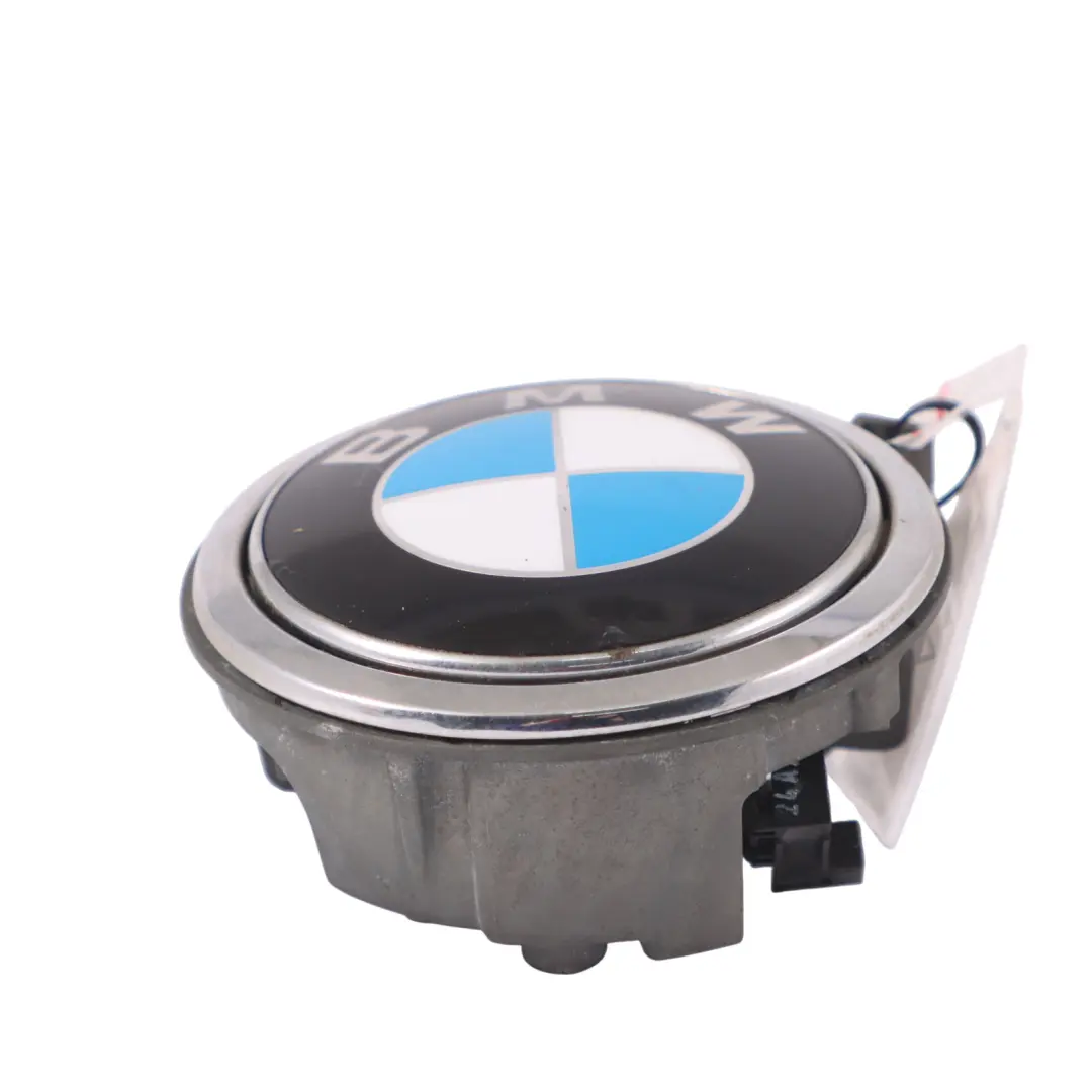 Emblema Botón Portón Trasero Insignia Apertura 7200938 para BMW E81 E87 LCI con número de pieza 7057794 BMW E81 E87 LCI Emblema Botón Portón Trasero Insignia Apertura 7200938 - SKU 7057794 - Número de pieza 7057794