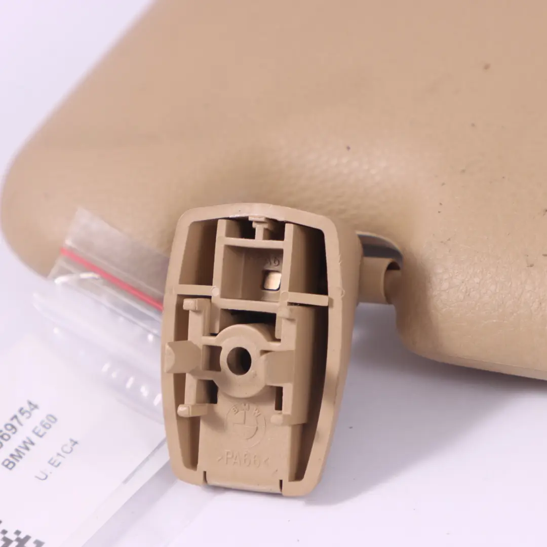 Sonnenblende BMW E60 E61 Rechts Beleuchteter Innen Spiegel Beige für mit Teilenummer 7069754 Sonnenblende BMW E60 E61 Rechts Beleuchteter Innen Spiegel Beige - SKU 7069754 - Teilenummer 7069754