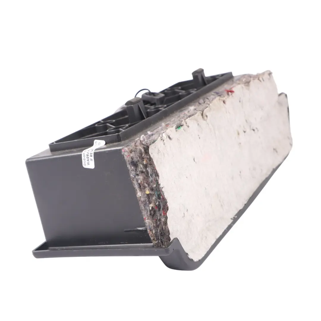 Vano portaoggetti posteriore interno 5147 per BMW E61 LCi con numero di parte 51477114970 BMW E61 LCi Vano portaoggetti posteriore interno 5147 - SKU 7114970 - Numero di parte 51477114970