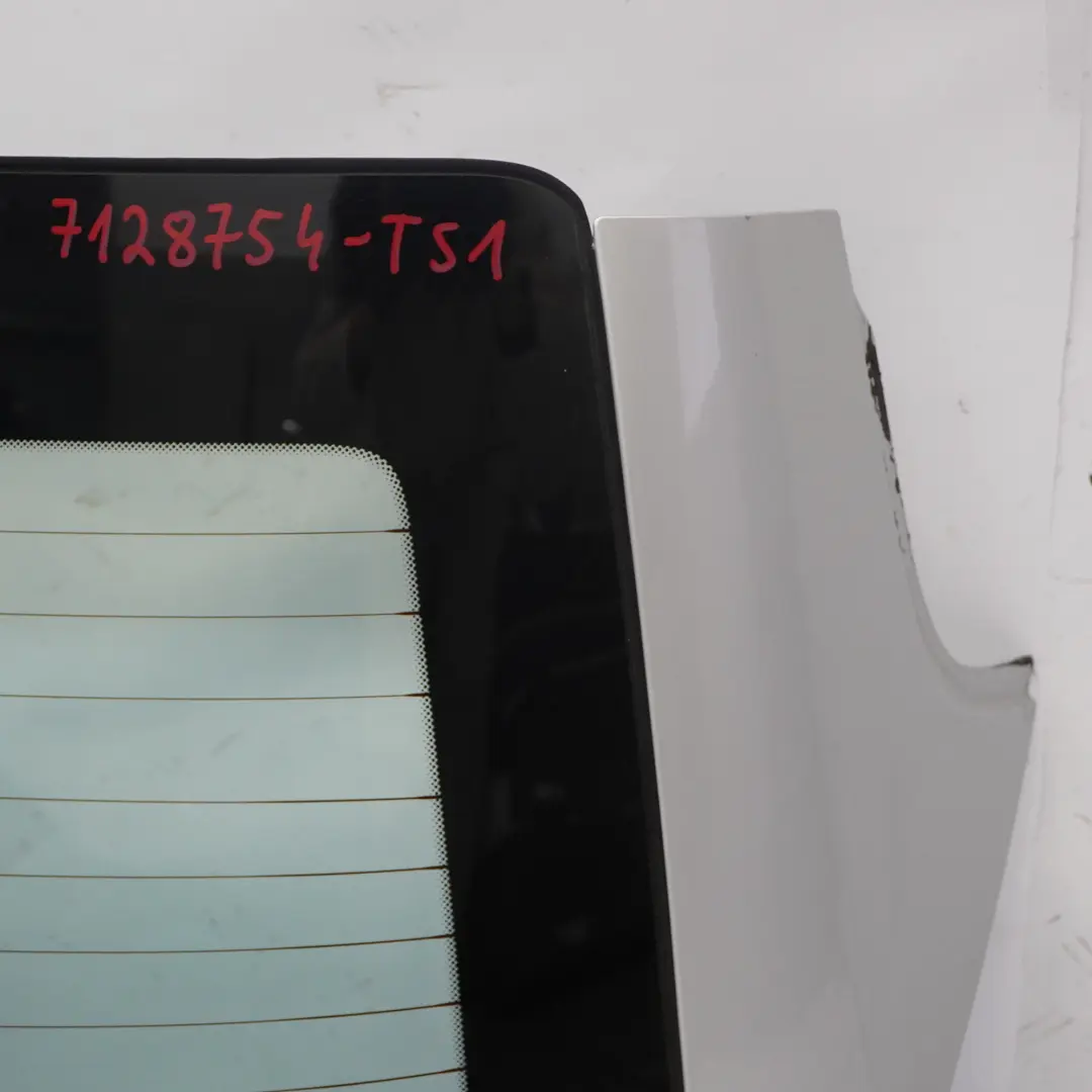 Tylna Szyba Titansilber Srebrny Metalik - 354 do BMW E93 F33 Hardtop o numerze 7128754 BMW E93 F33 Hardtop Tylna Szyba Titansilber Srebrny Metalik - 354 - SKU 7128754-TS1 - Numer Części 7128754