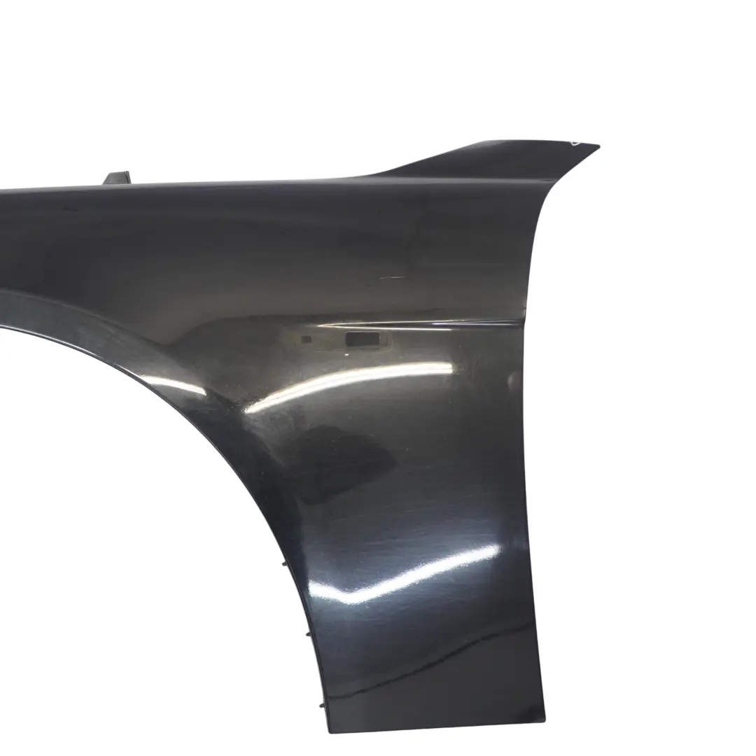 BMW E65 E66 Błotnik Lewy Przód Czarny - SKU 7138473-BS - Numer Części 7138473