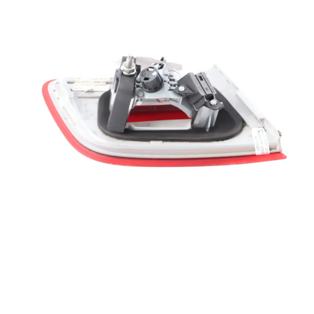 Luz Trasera En Tapa Maletero Portón Trasero Derecha para BMW E92 Coupe con número de pieza 7162300 BMW E92 Coupe Luz Trasera En Tapa Maletero Portón Trasero Derecha - SKU 7162300-2 - Número de pieza 7162300
