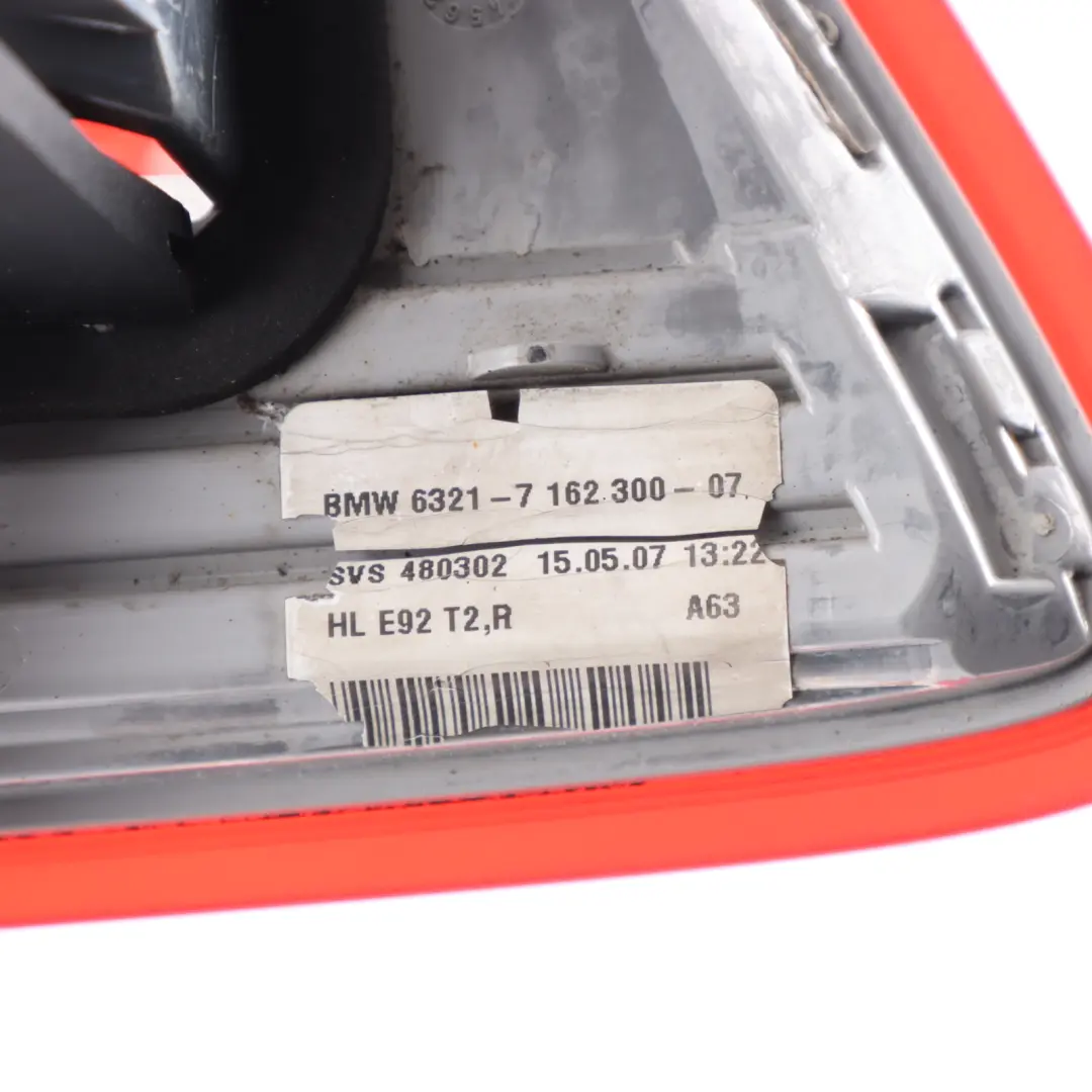 BMW E92 Coupe Lampa Tylna W Klapę Bagażnika Prawa - SKU 7162300-2 - Numer Części 7162300