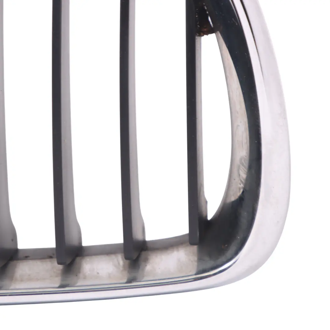 Trim Kidney Griglia Cromata Anteriore Destra per BMW E81 E87 E87N LCI con numero di parte 7179656 BMW E81 E87 E87N LCI Trim Kidney Griglia Cromata Anteriore Destra - SKU 7179656 - Numero di parte 7179656